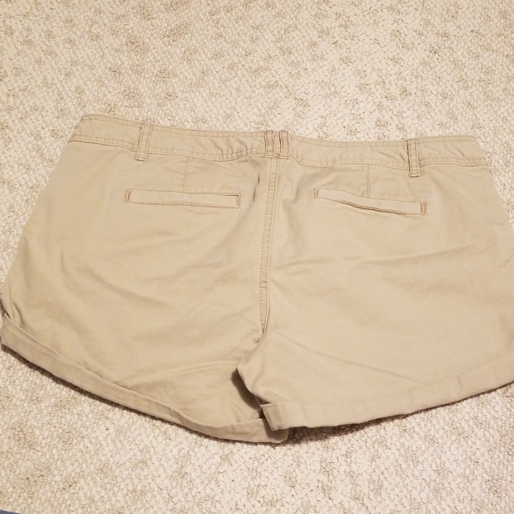 Mossimo Khaki Shorts Sz 14 - Picture 3 of 4